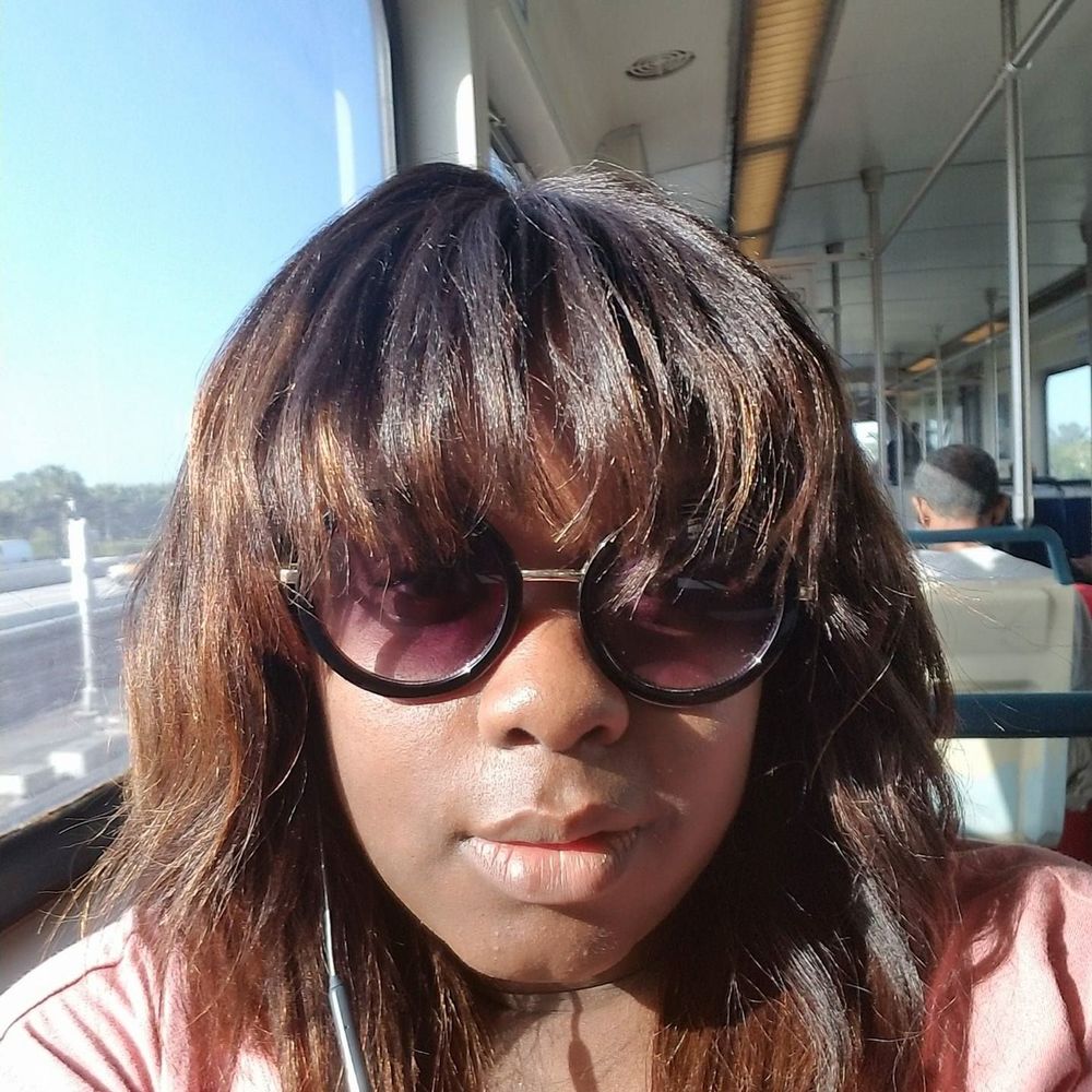 Meet your Posher, Quanietrice